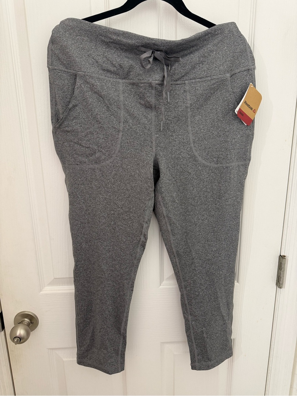 NWT- Reebok Gray Skinny Capri Leggings size XL